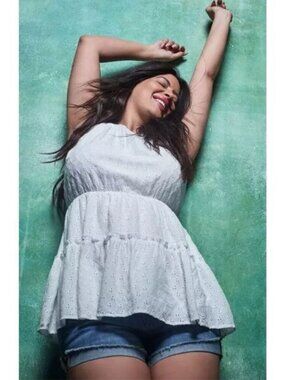 NWT Womens Torrid 3.5” Vintage Stretch Mid-Rise Split Hem Denim Jean Short - 28